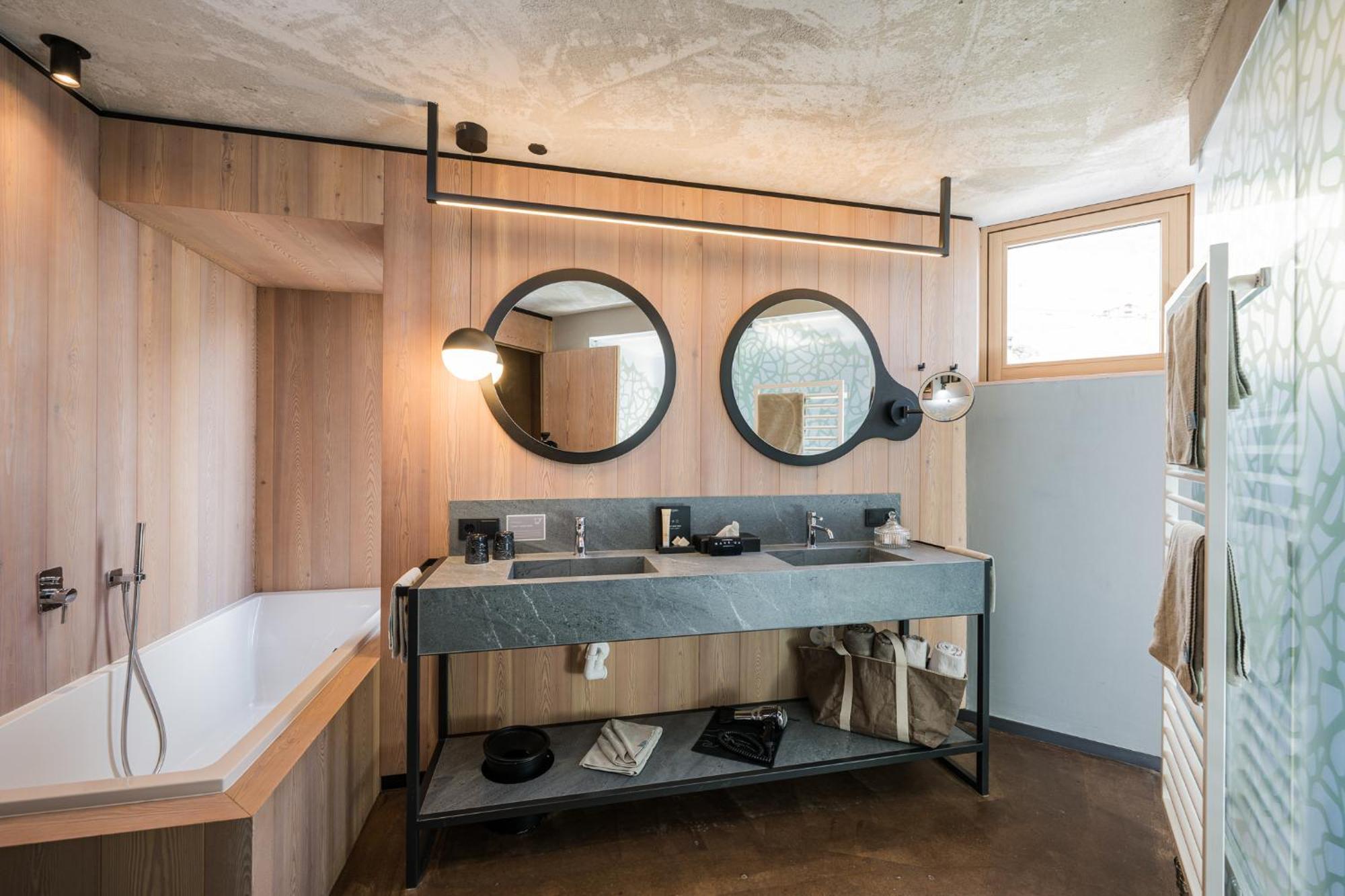 Lindenhof Pure Luxury & Spa Dolcevita Resort Naturns Exterior foto